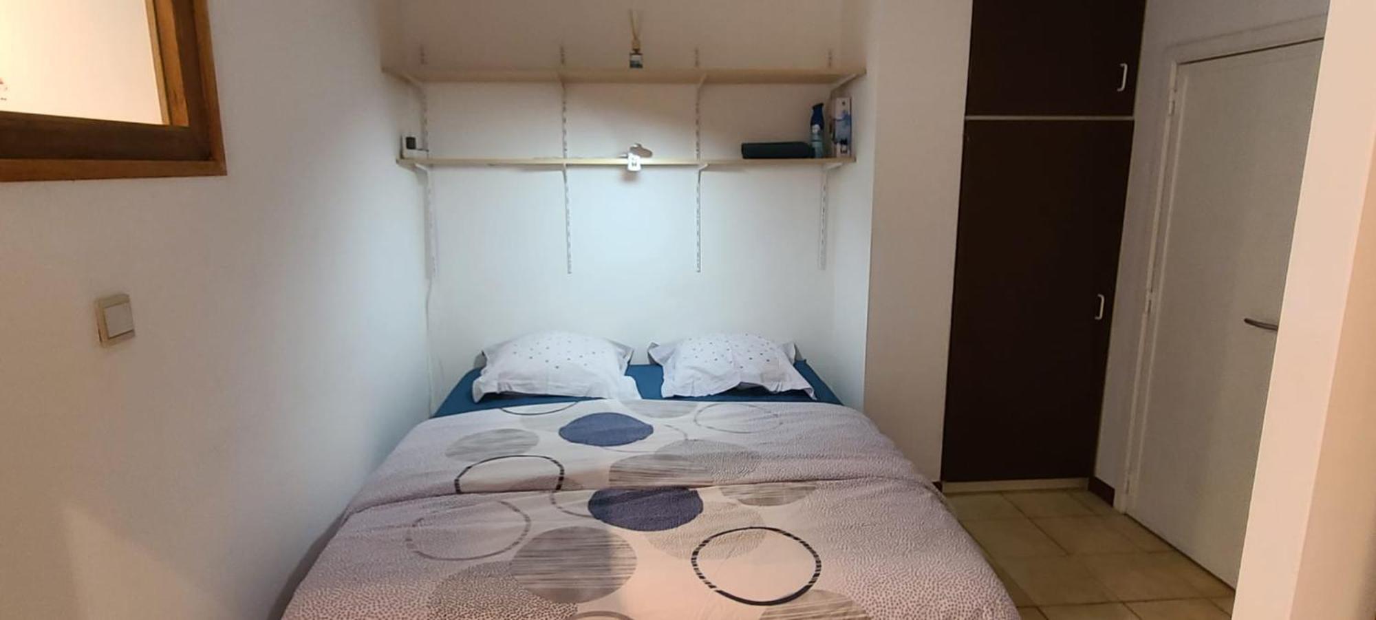 Hebergement Basique Et Fonctionnel Bon Rapport Qualite Prix Apartment Nameche Exterior foto