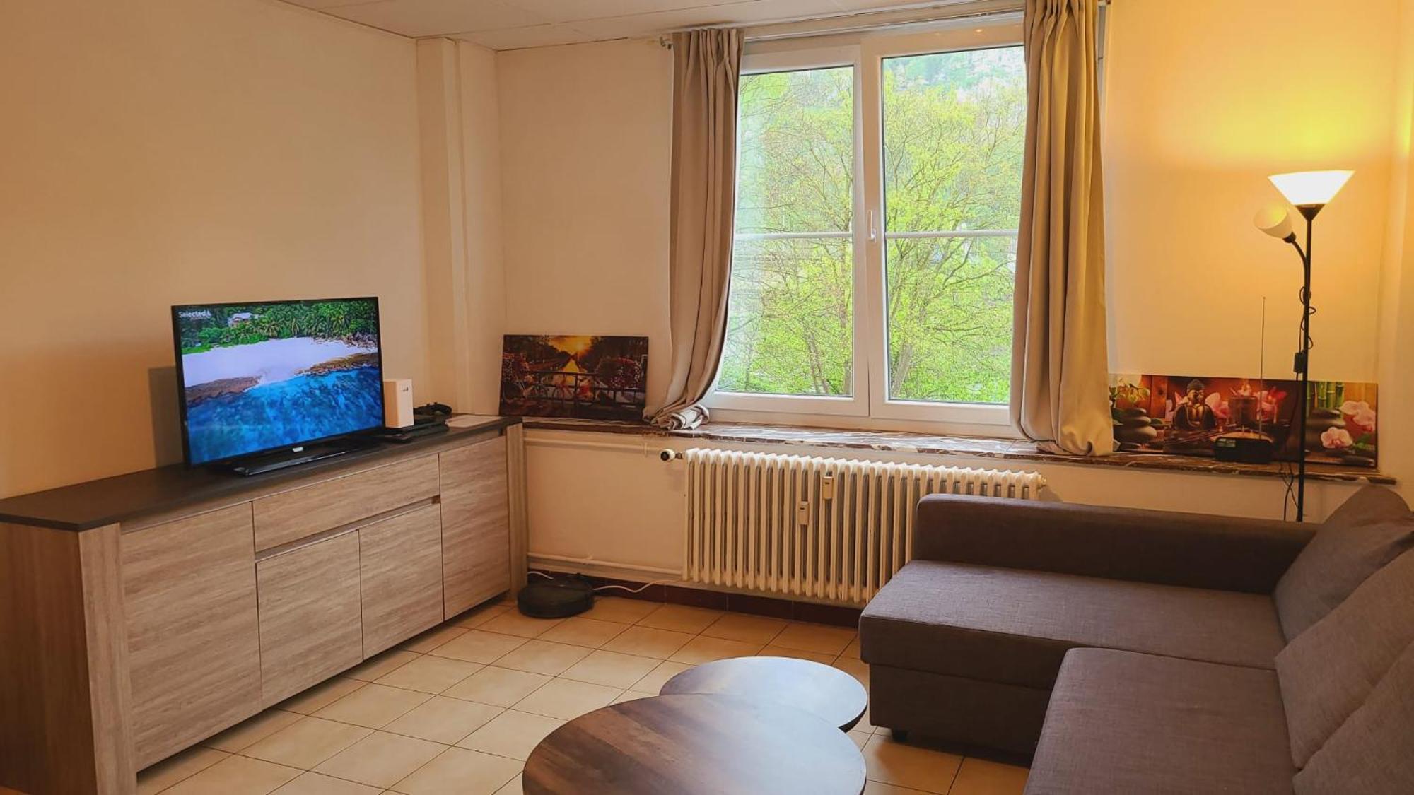 Hebergement Basique Et Fonctionnel Bon Rapport Qualite Prix Apartment Nameche Exterior foto