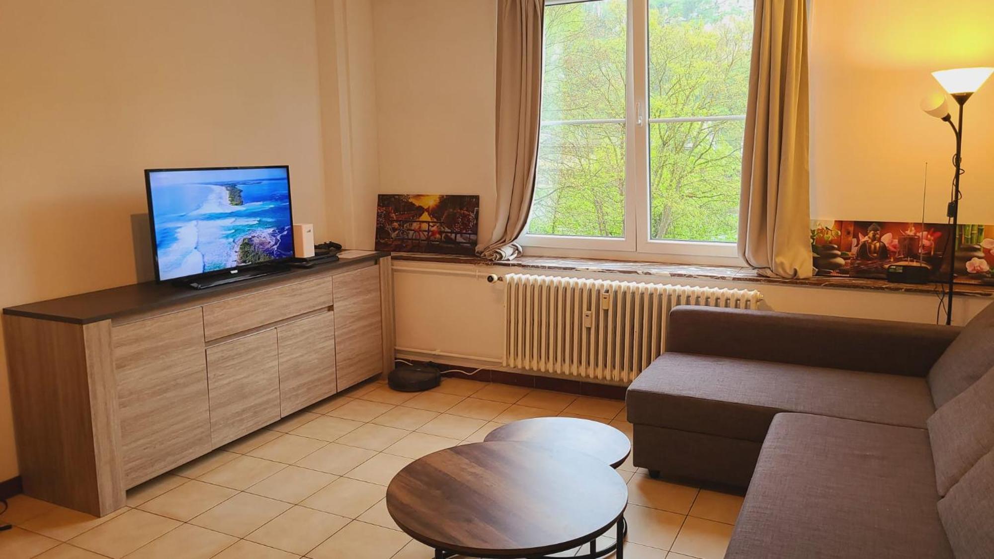 Hebergement Basique Et Fonctionnel Bon Rapport Qualite Prix Apartment Nameche Exterior foto